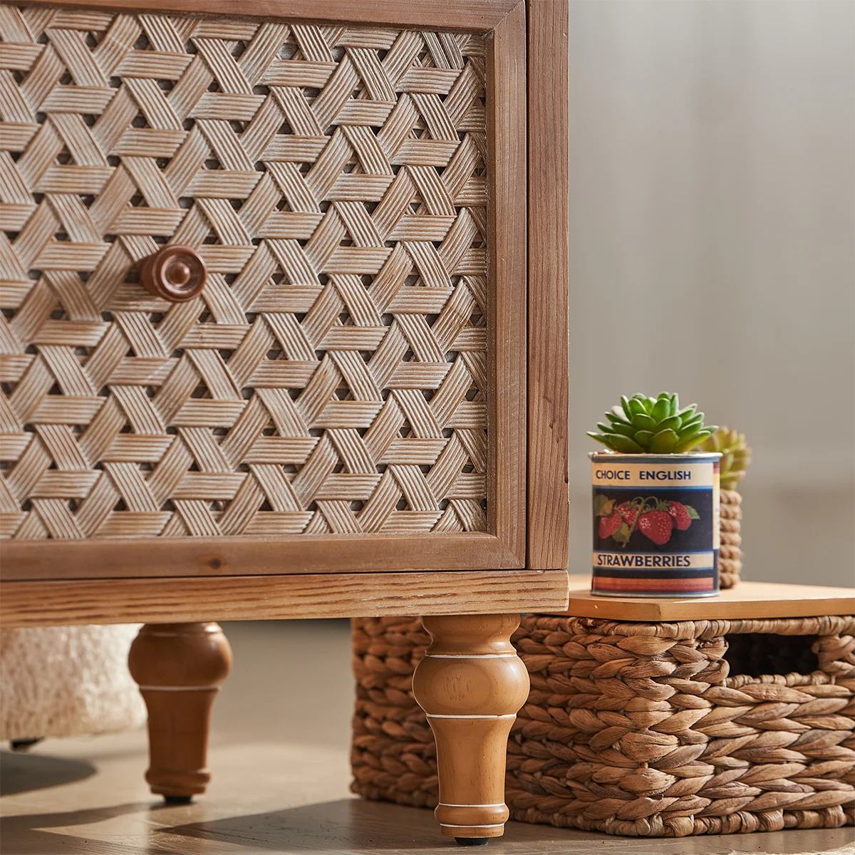 Smooth Solid Wood Finish